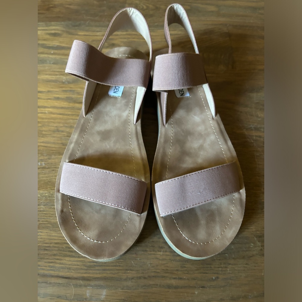 NWOT Steve Madden Women’s Sandals